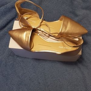 Gianni Bini flat shoes